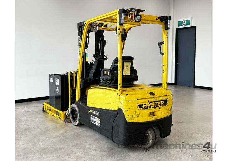 caption HYSTER J1.8XNT BE 3 WHEELED
