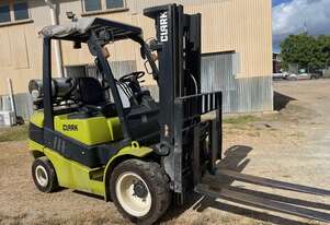 Clark CL 30 Container Entry Forklift