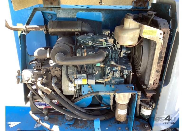 caption 2004 Genie Z34/221c Boom Lift
