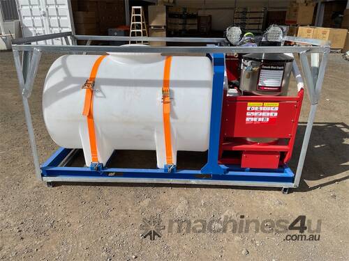 Heated Pressure Washer / Water Blaster with Tank