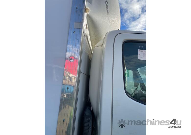 caption 2014 Hino 300 616 Pantech