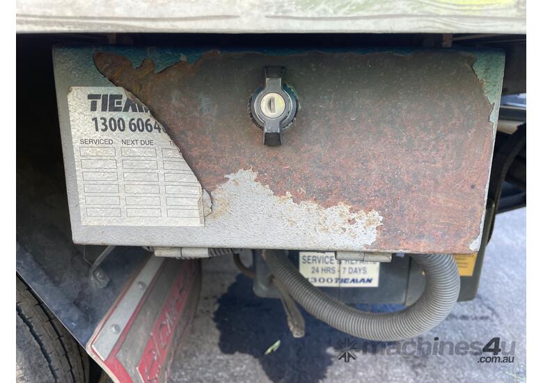 caption 2014 Hino 300 616 Pantech
