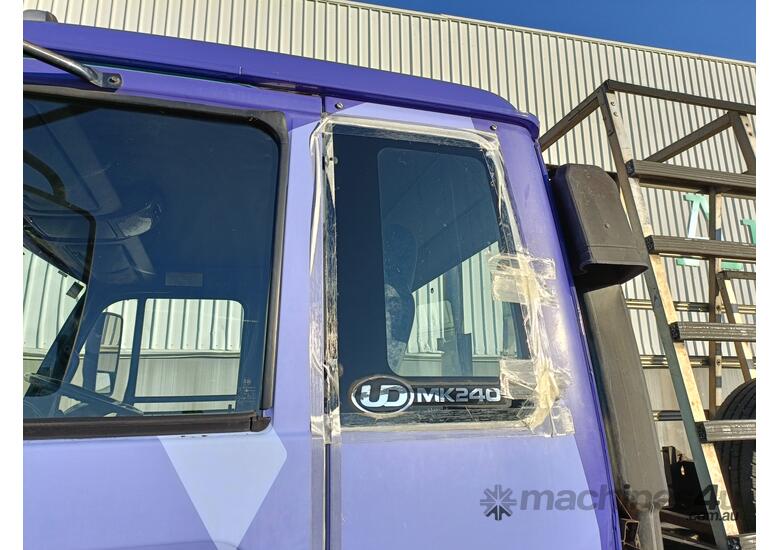 caption 2005 UD MK240 4x2 A Frame Glass Truck