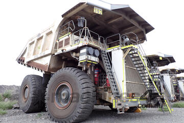 2011 Liebherr T282C Rigid Dump Truck HT055 2011 Liebherr T282C Rigid Dump Truck HT055