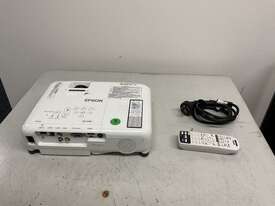 EPSON 3LCD Overhead Projector - picture0' - Click to enlarge