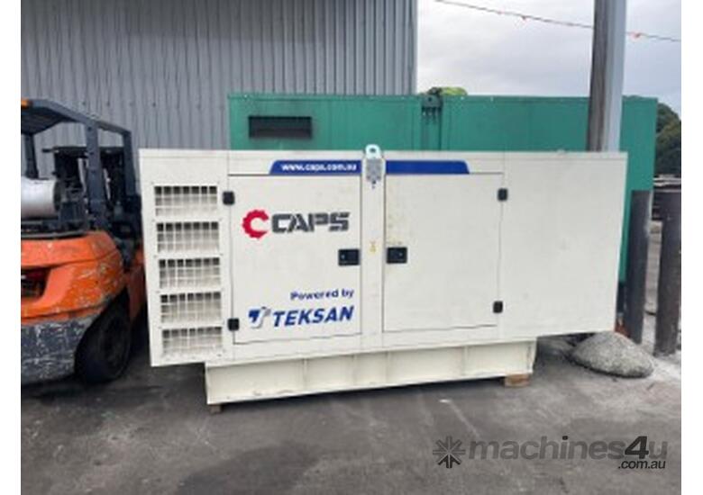 caption Hardly used / 423 Hours / Caps by Teksan White Generator