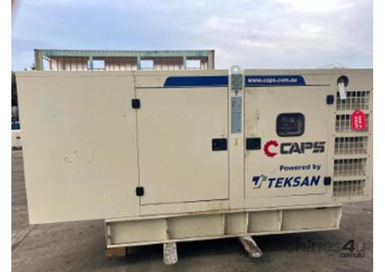 caption Hardly used / 423 Hours / Caps by Teksan White Generator