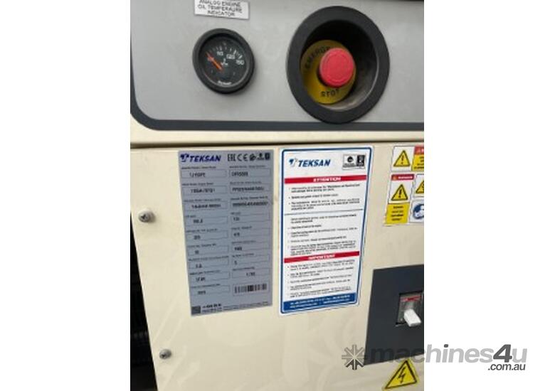 caption Hardly used / 423 Hours / Caps by Teksan White Generator