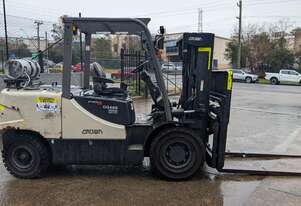 CROWN 4.5T LPG Forklift | Container Entry | Side Shift | Fork Positioner