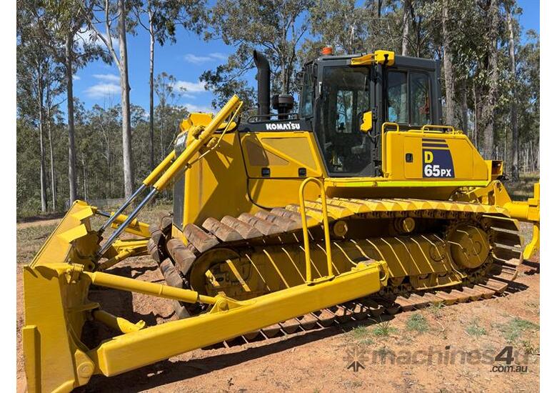 Komatsu D65PX-16