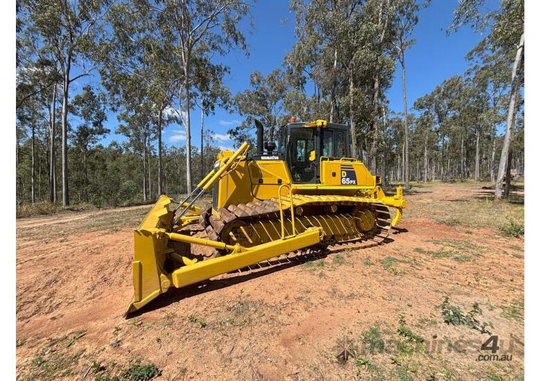 Komatsu D65PX-16
