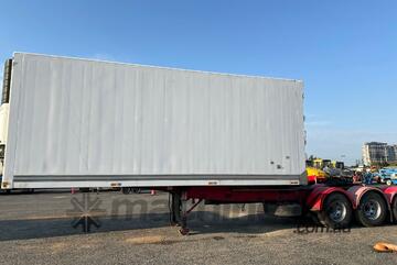 2004 FTE 3A Tri Axle Tri Axle Refrigerated Pantech A Trailer
