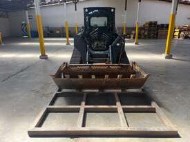 2020 John Deere 325G Skid Steer - picture0' - Click to enlarge
