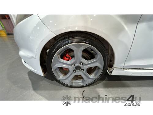 caption 2014 Ford Fiesta ST Petrol