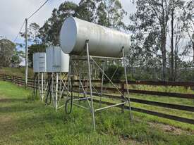 Free Standing Fuel Tank - picture0' - Click to enlarge