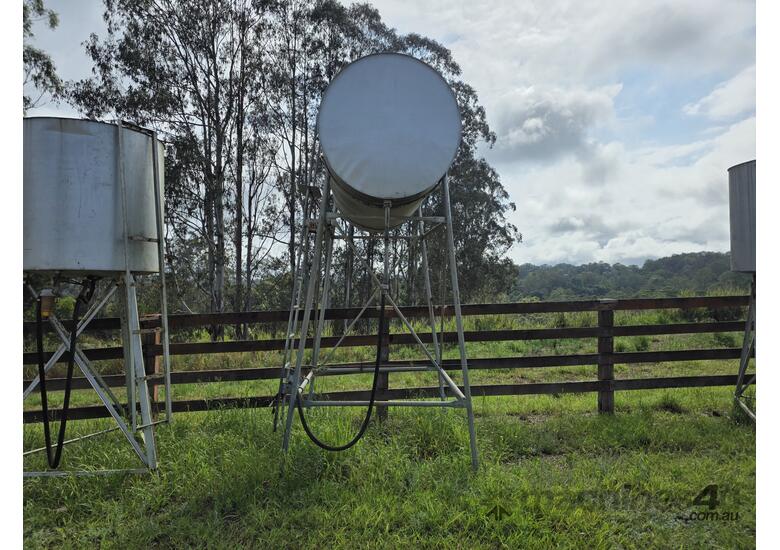 Free Standing Fuel Tank