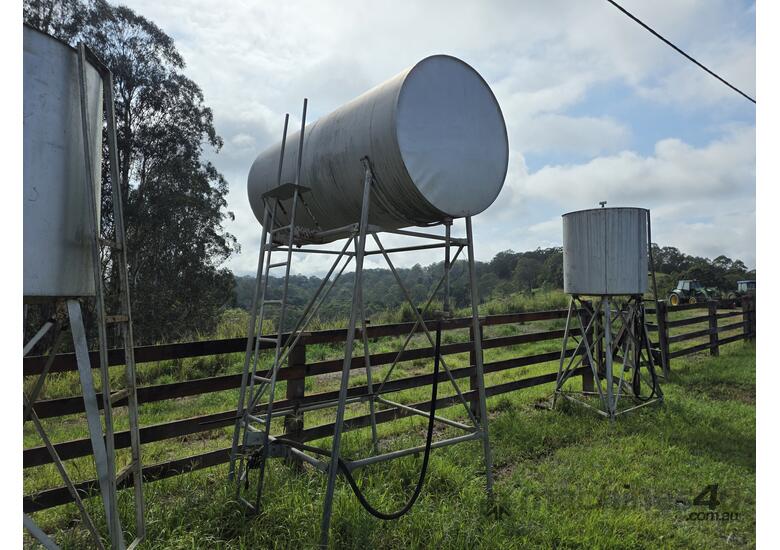 Free Standing Fuel Tank
