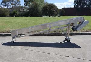 Stainless Steel Incline Belt Conveyor - 1m High