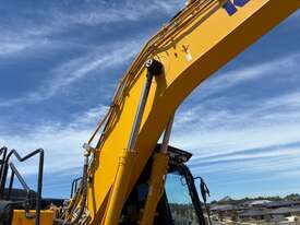 2022 Komatsu PC210LCI-11 Excavator (Steel Tracked) - picture1' - Click to enlarge