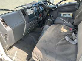 2021 Isuzu NLR 45-150 Day Table Top - picture2' - Click to enlarge