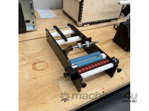 BenchMate+ Manual Labeling Machine