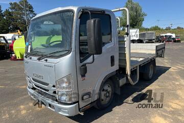 2021 Isuzu NLR 45-150 Flat Bed Tray