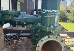 Centrifugal pump vacuum assisted prime