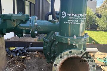 Centrifugal pump vacuum assisted prime