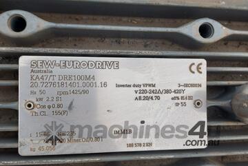 SEW EURODRIVE GEARED MOTOR 2.2 KW