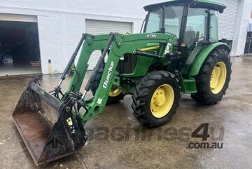   JOHN DEERE 5075E WITH LOADER