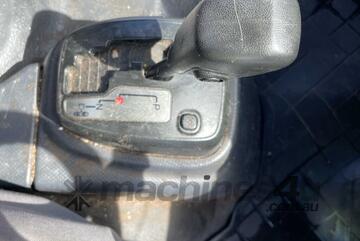 2022 Isuzu NLR 45-150 Table Top (Day Cab)