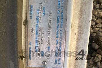 1995 Mitsubishi Canter Table Top