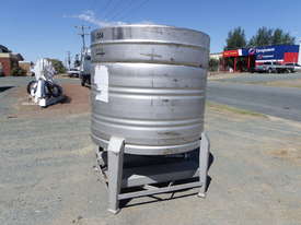 transportable stainless steel tanks - picture2' - Click to enlarge