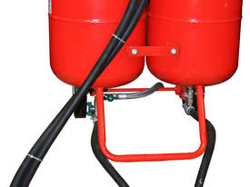76 LITRE DUAL TANK ABRASIVE / SODA BLASTER - picture0' - Click to enlarge