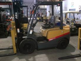 TCM / TOYOTA / NISSAN / TEU 2.5TON DIESEL  - picture0' - Click to enlarge