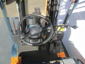 Toyota 7FBE18 1.8 ton Electric Forklift - picture2' - Click to enlarge