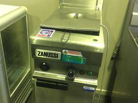 Zanussi Deep Fryer 211290-16 - picture0' - Click to enlarge