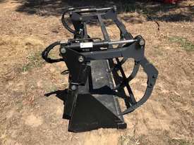 2010 GREEN LINE INDUSTRY GLMGB17 HEAVY DUTY MANURE GRAPPLE BUCKET (1.7M) - picture1' - Click to enlarge