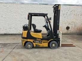 2T LPG Counterbalance Forklift - picture0' - Click to enlarge