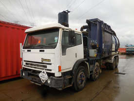 International 2350G c/w Super Products Vacuum Tanker - picture0' - Click to enlarge