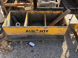 ALMONTE CORE SAW - picture2' - Click to enlarge