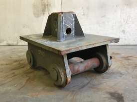 HEAD BRACKET TO SUIT 18-26T EXCAVATOR D960 - picture2' - Click to enlarge