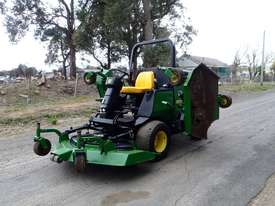 John Deere 1600 Wide Area mower Lawn Equipment - picture2' - Click to enlarge