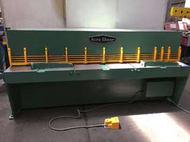 ACRASHEAR Hydraulic Guillotine 3mm x 2450 mm - picture0' - Click to enlarge