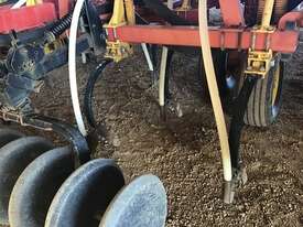 1998 Bourgault 8810 Air Drills - picture2' - Click to enlarge