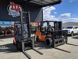 *RENTAL* 3.0 - 4.5 TONNE FORKLIFT PER DAY - Hire - picture0' - Click to enlarge