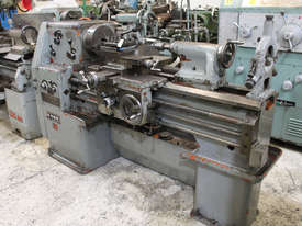 Takisawa LE 200/900 Centre Lathe  - picture0' - Click to enlarge