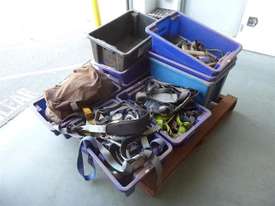 Assorted Harnesses Safety Harnesses And Tubs - picture0' - Click to enlarge