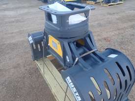 Mustang GRP250 Hydraulic Rotating Grapple - picture1' - Click to enlarge