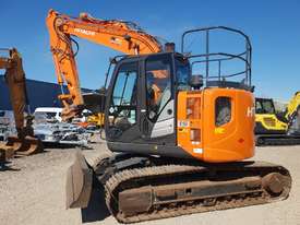 2016 HITACHI ZX135US-5 EXCAVATOR WITH LOW 1970 HOURS - picture1' - Click to enlarge